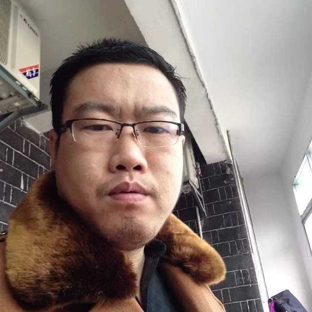 临渊的第一张照片--凤凰闪婚服务中心